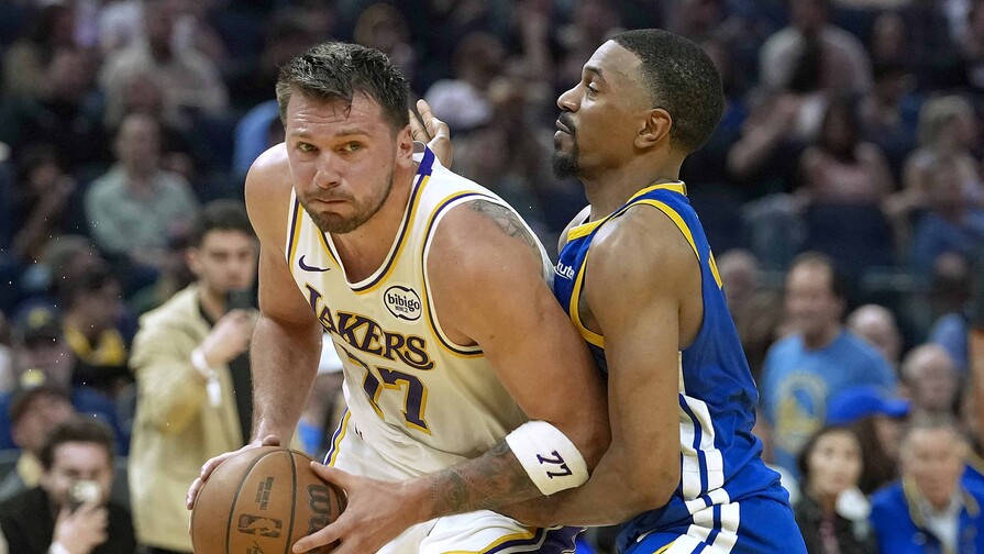 Doncic brilla en su cumplea&ntilde;os y los Lakers arrollan a unos Warriors diezmados
