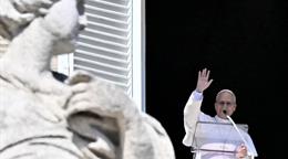 Papa acepta renuncia de obispo en California acusado de malversar fondos