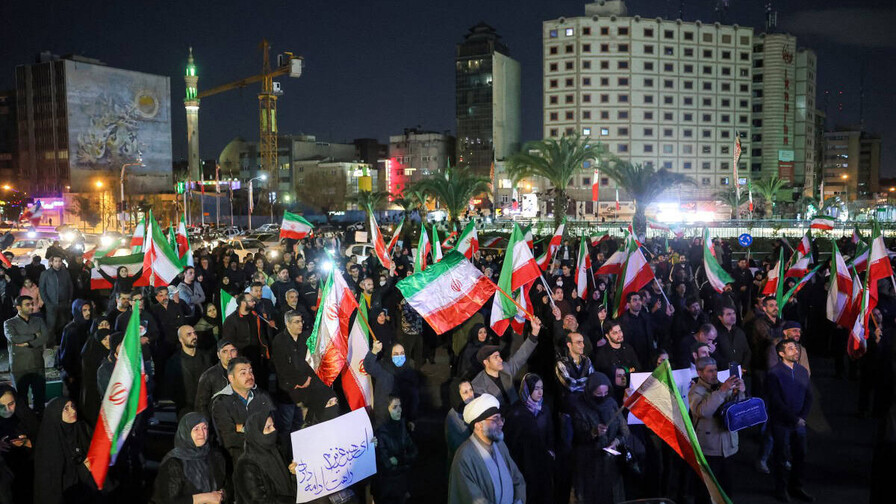 Intentos de invasi&oacute;n en legaciones de EE. UU. en Irak y Pakist&aacute;n, diez muertos en Karachi