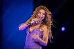 Con Shakira en el Z&oacute;calo, el otro M&eacute;xico olvida por un rato la violencia narco