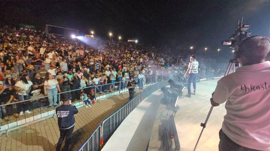 M&aacute;s de 375 mil personas disfrutan de Festituricarnaval 2025 en diversas provincias