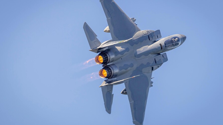 Kuwait investiga derribo por error de tres aviones caza de Estados Unidos; tripulantes sobreviven