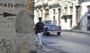 Negocios privados de Cuba comienzan a importar combustible ante crisis energ&eacute;tica