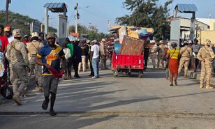 Nueva tarifa para triciclos que transportan mercanc&iacute;as desde RD hacia Hait&iacute; causa crisis