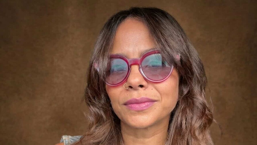 La artista Ana Fe lanza su primer libro Poesía Necia, disponible en Amazon desde el 6 de marzo La artista Ana Fe lanza su primer libro Poesía Necia, disponible en Amazon desde el 6 de marzo