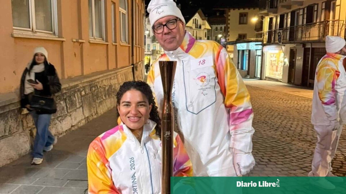 Aybar y Vicini portan antorcha de Milano 2026