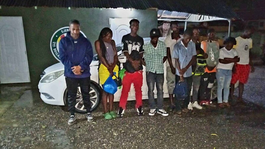 Ejercito somete al Ministerio P&uacute;blico a hombre al que acusa de tr&aacute;fico de haitianos indocumentados