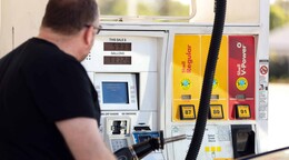 La gasolina en EE. UU. baja de los cuatro d&oacute;lares el gal&oacute;n por primera vez desde finales de marzo
