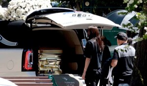 Ata&uacute;d dorado, m&uacute;sica regional y mucha seguridad, el entierro de el Mencho en Guadalajara