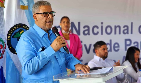 El Gobierno lanza plan de titulaci&oacute;n de asentamientos campesinos a trav&eacute;s del IAD