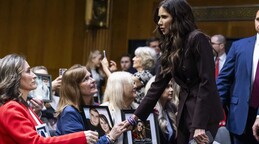 Kristi Noem ser&aacute; la enviada especial de Trump para cumbre con presidentes el s&aacute;bado