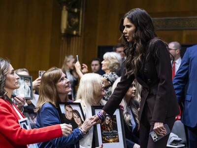 Inmigrante baleada por ICE en Chicago acude al Senado