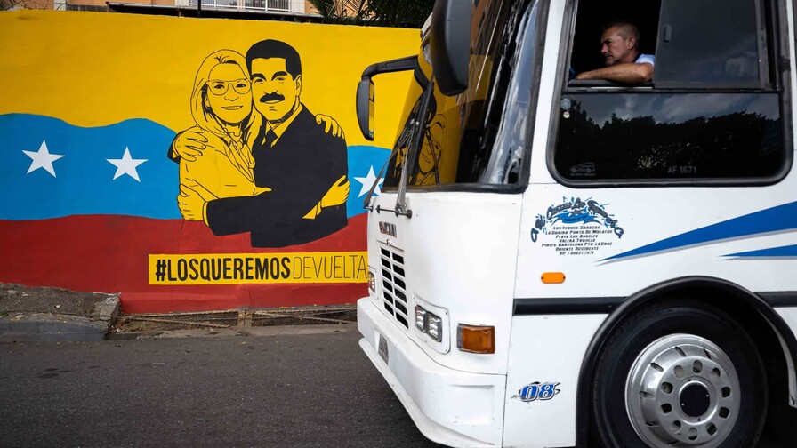 Maduro, dos meses fuera de una Venezuela que ha priorizado la econom&iacute;a sobre la pol&iacute;tica