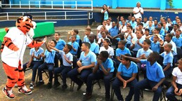 DCNB y Tigres de Detroit donan utiler&iacute;as a escuela Aida Cartagena Portalat&iacute;n