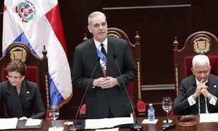 Abinader muestra sus obras para callar a la oposici&oacute;n