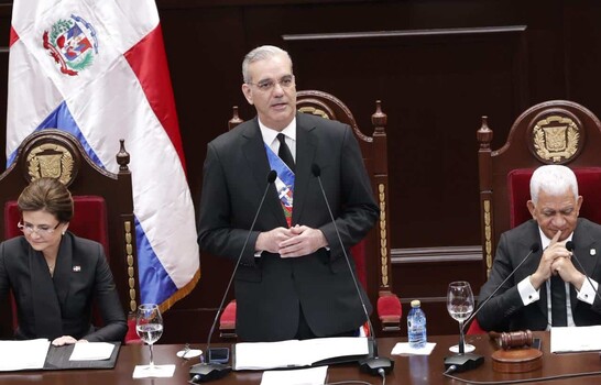 Abinader muestra sus obras para callar a la oposici&oacute;n