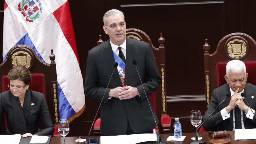 Abinader muestra sus obras para callar a la oposición Abinader muestra sus obras para callar a la oposición