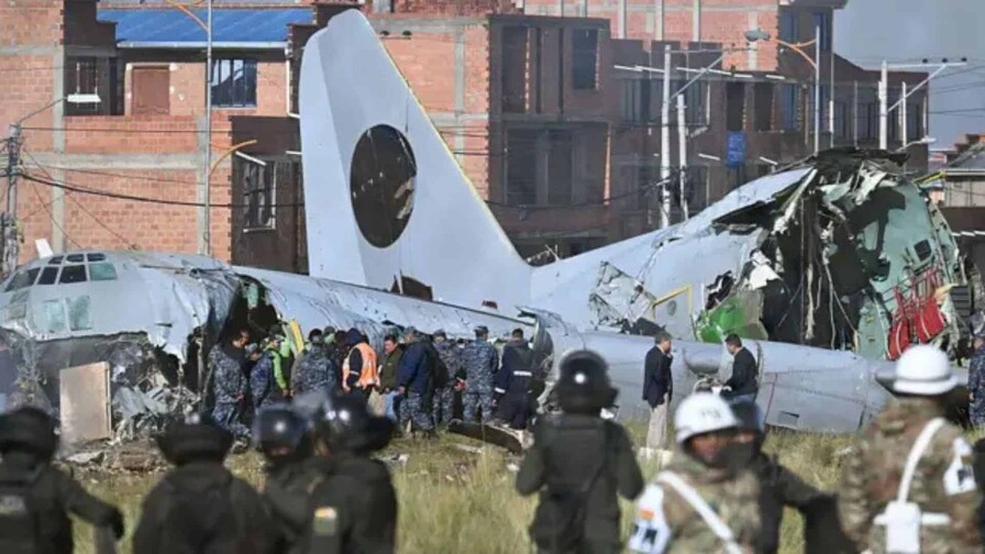 Allanamientos en Bolivia en busca de millones de billetes robados en siniestro a&eacute;reo