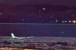 Una avioneta se estrella en el helado r&iacute;o Hudson en Nueva York y sus dos tripulantes salen ilesos