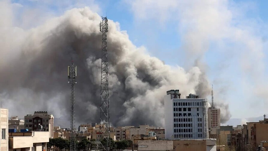 Defensas de la OTAN interceptaron un misil balístico iraní lanzado hacia Turquía Defensas de la OTAN interceptaron un misil balístico iraní lanzado hacia Turquía