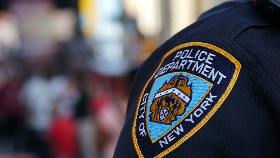 Cadete de la Policía de Nueva York acusado de violar a una joven de 17 años Cadete de la Policía de Nueva York acusado de violar a una joven de 17 años