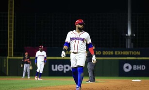 Carlos Santana aportar&aacute; experiencia y liderazgo en su tercer Cl&aacute;sico Mundial