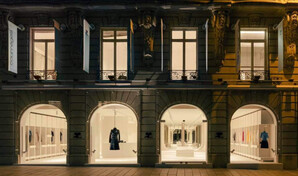 Courr&egrave;ges viste en Par&iacute;s a la mujer para el d&iacute;a a d&iacute;a