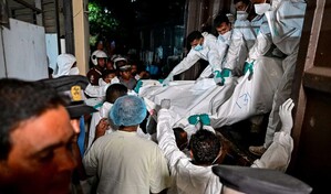 EE.UU. hundi&oacute; barco iran&iacute; con el primer ataque con torpedo desde la II Guerra Mundial