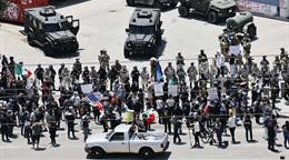 Fiscal&iacute;a absuelve a 15 madres que protestaron contra redadas migratorias en Chicago