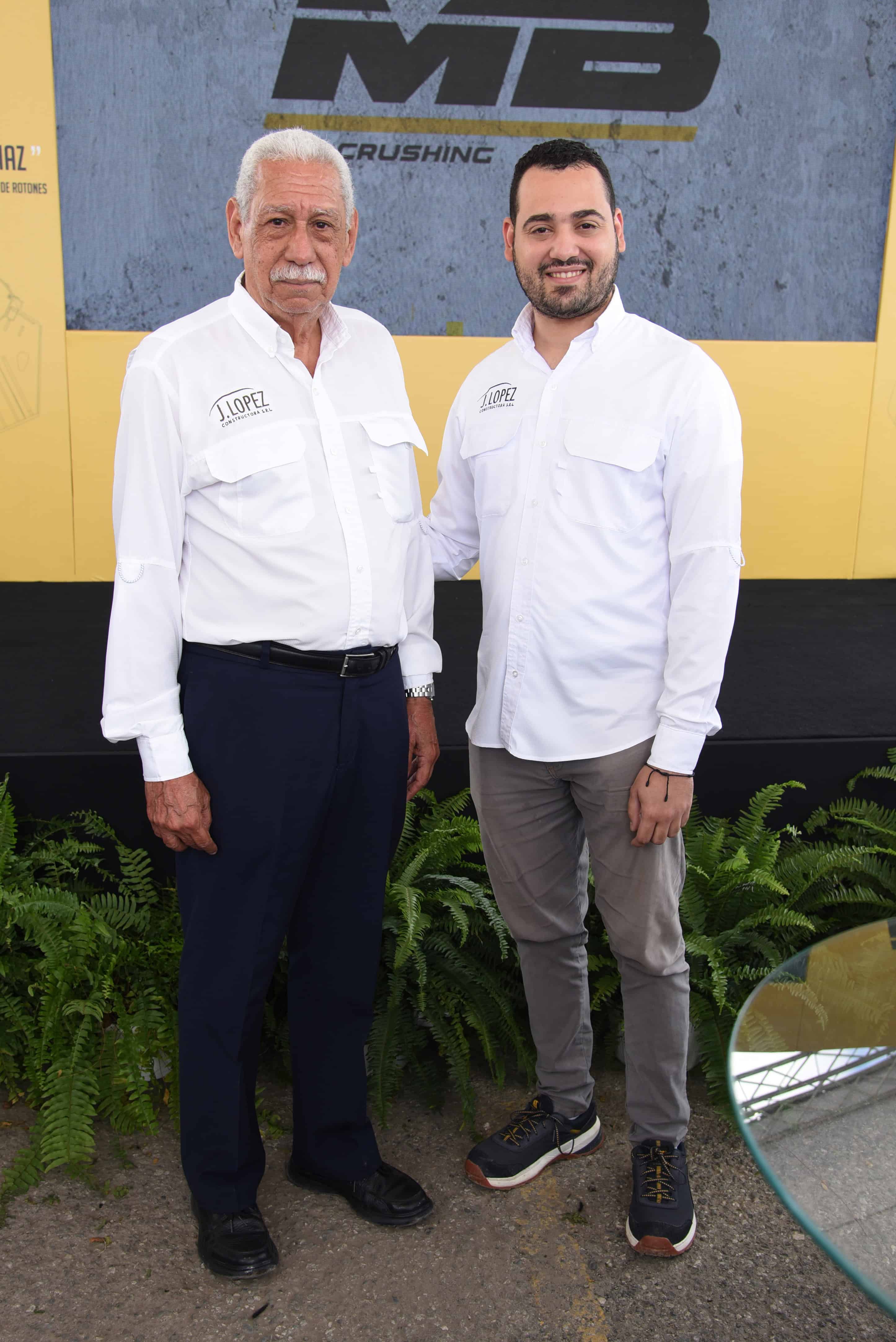 Santiago Jimenez y Yoryi Avivar&aacute;n.