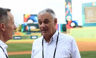 Rob Manfred, Comisionado de MLB: "Si un estadio no es grande, no puede estar en el Cl&aacute;sico"