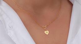 Dos sospechosos roban cadenas a ni&ntilde;a de 12 a&ntilde;os en El Bronx