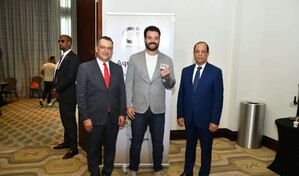 JCE entrega nueva c&eacute;dula al equipo del Cl&aacute;sico Mundial de B&eacute;isbol