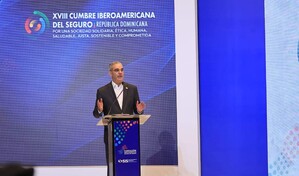 Abinader plantea elevar el aporte del sector asegurador para fortalecer la econom&iacute;a rumbo a 2036