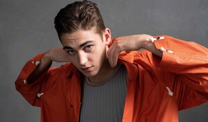 Hero Fiennes Tiffin protagoniza la nueva serie El joven Sherlock en Prime Video