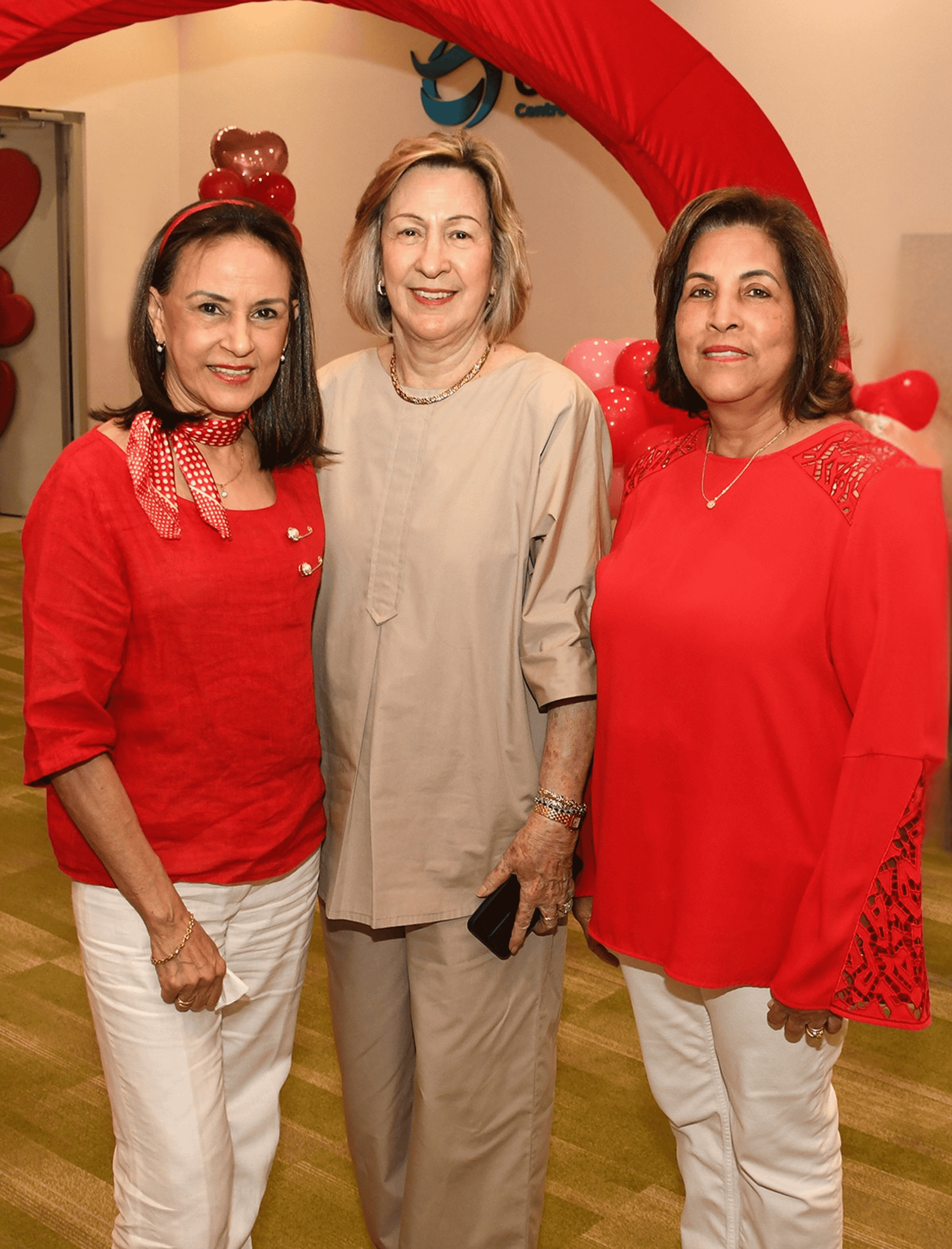 July Lomba, Julia &Aacute;lvarez de Sim&oacute; y Raysa Mej&iacute;a.