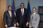Senador y asambleísta de Nueva York reconocen al cónsul dominicano Jesús Vásquez Martínez Senador y asambleísta de Nueva York reconocen al cónsul dominicano Jesús Vásquez Martínez