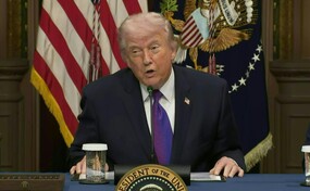 Trump califica la guerra con Ir&aacute;n con un 15 sobre 10