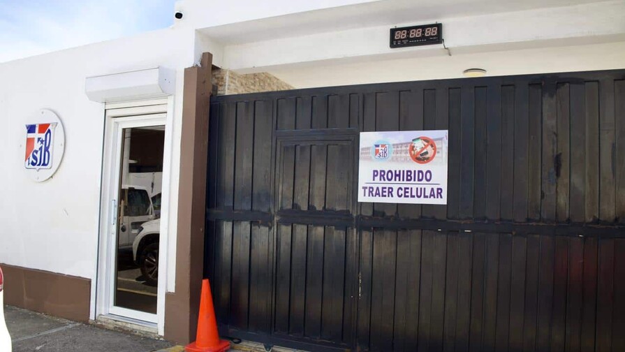 "Prohibido traer celular": c&oacute;mo el San Juan Bautista mejor&oacute; la convivencia y rendimiento de alumnos