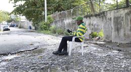 Calle 16 de Villa Aura sigue en abandono y vecinos claman por soluci&oacute;n