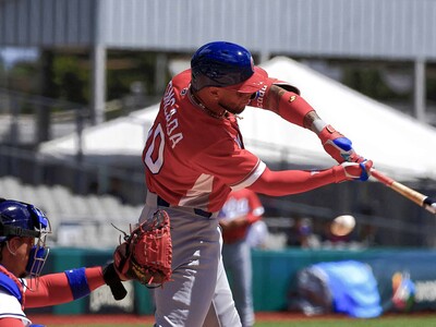 Clásico Mundial de Béisbol: Guibert y Moncada guían a Cuba
