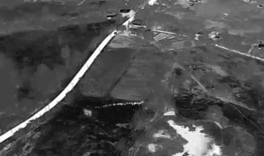 Momento en que drones detectan a 65 haitianos indocumentados ingresando a RD por el r&iacute;o Masacre