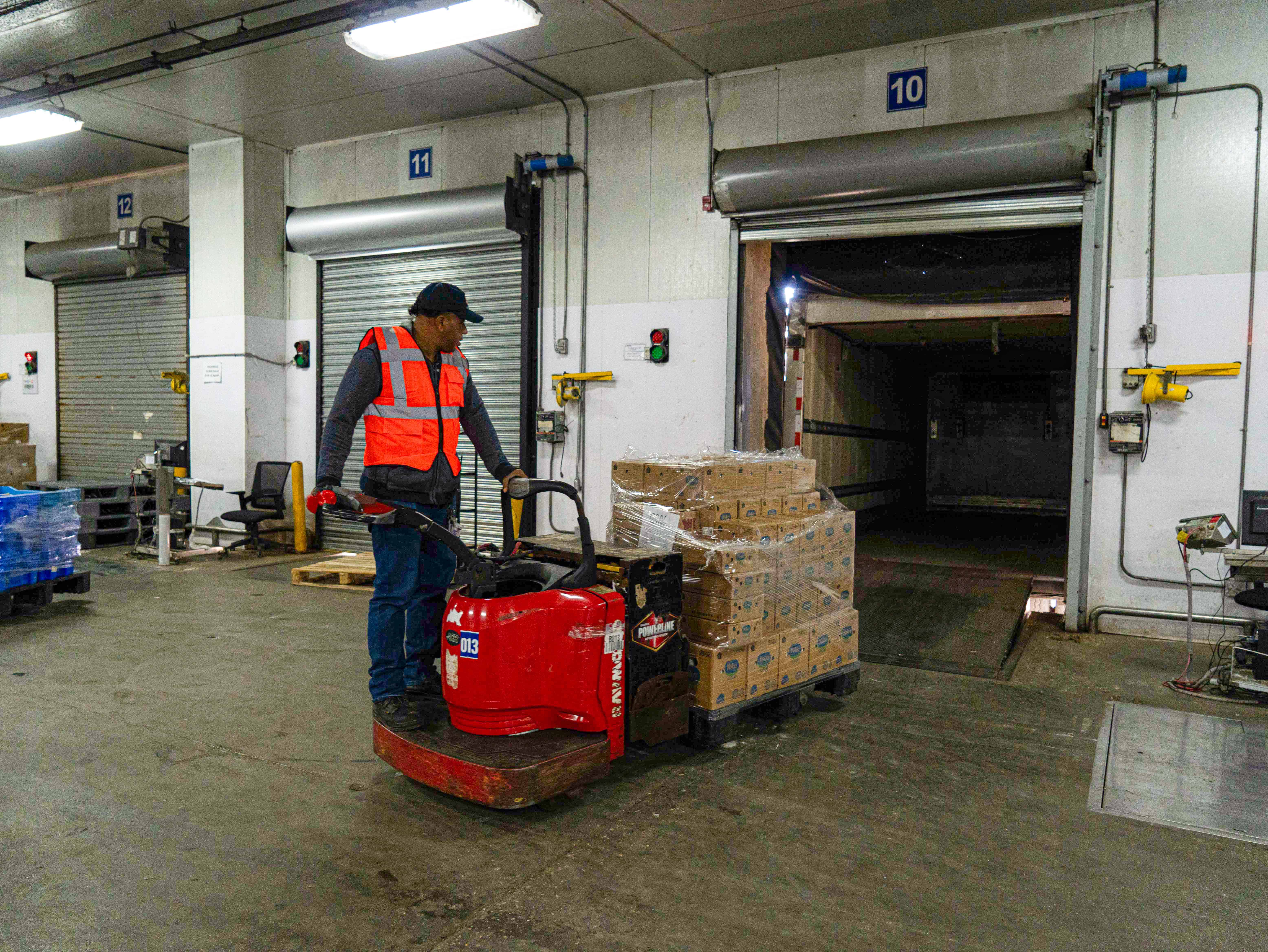 Despacho de mercancía en la planta de INDUVECA