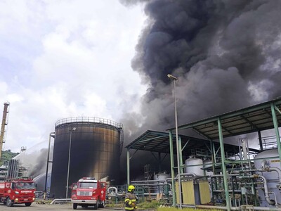 Incendio en refinería Esmeraldas provoca emergencia en Ecuador