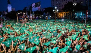 Derecho al aborto: la marea verde choca con la ola conservadora