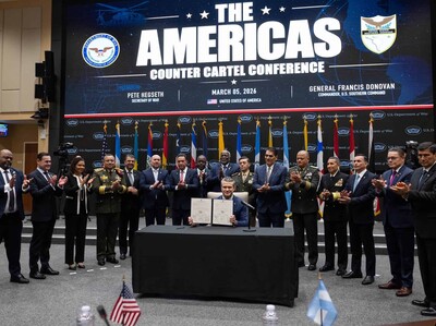 Gobierno de Trump insta países de AL a aumentar gasto defensa
