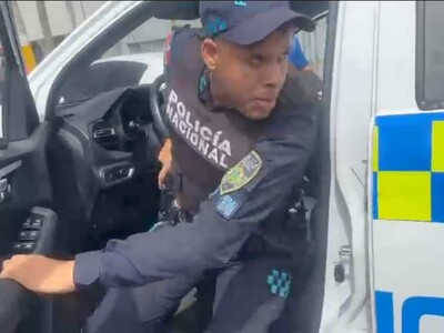 La Policía suspende agente que usó gas pimienta frente a periodistas