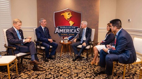 Abinader aborda cooperaci&oacute;n energ&eacute;tica con secretario de Energ&iacute;a de Estados Unidos