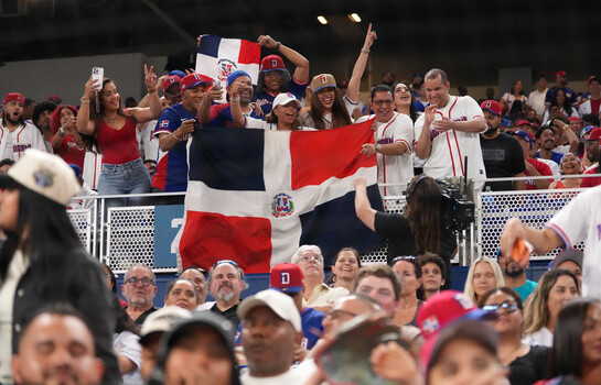 Abinader celebra triunfo dominicano en el Cl&aacute;sico y habla de estadio con nivel de Grandes Ligas