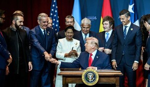 Trump y presidentes latinoamericanos firman proclamaci&oacute;n de coalici&oacute;n militar contra carteles